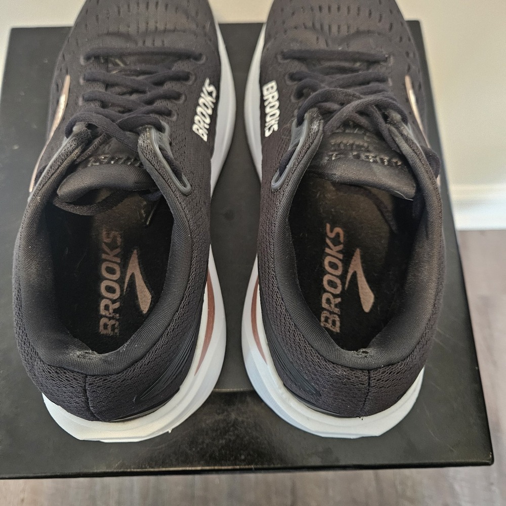 Brooks Ghost Max 3 Black Rose Gold Women's Size 9D Wide - Picture 8 of 10